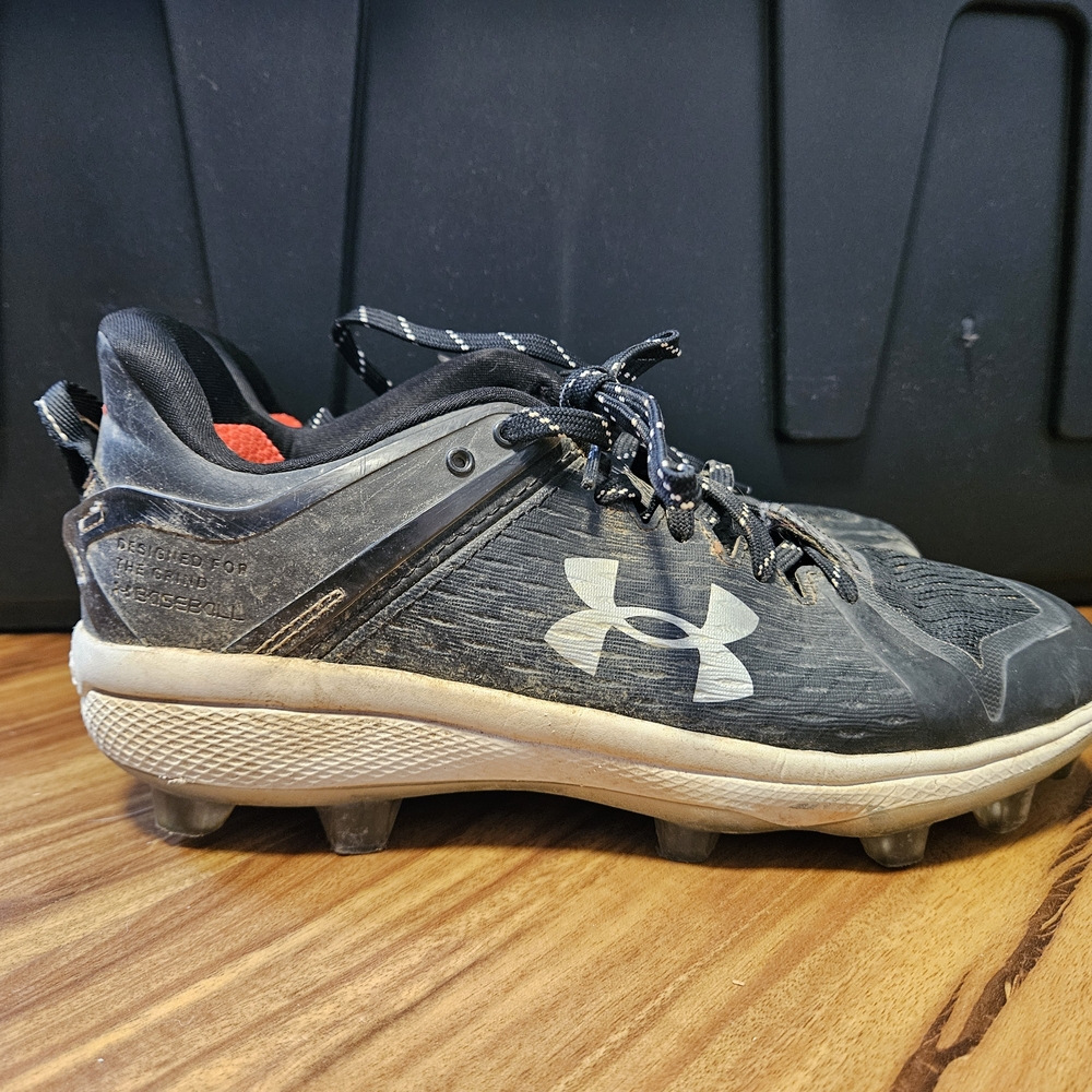 Under Armour Black Cleats
